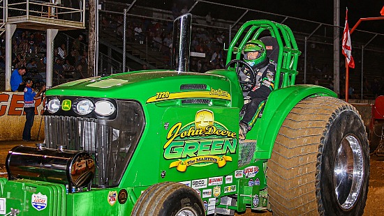 John Deere Green Tractor Pulling