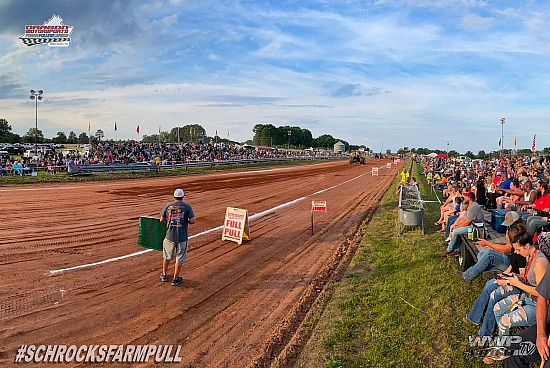 Schrocks Farm Pull June 11 2022